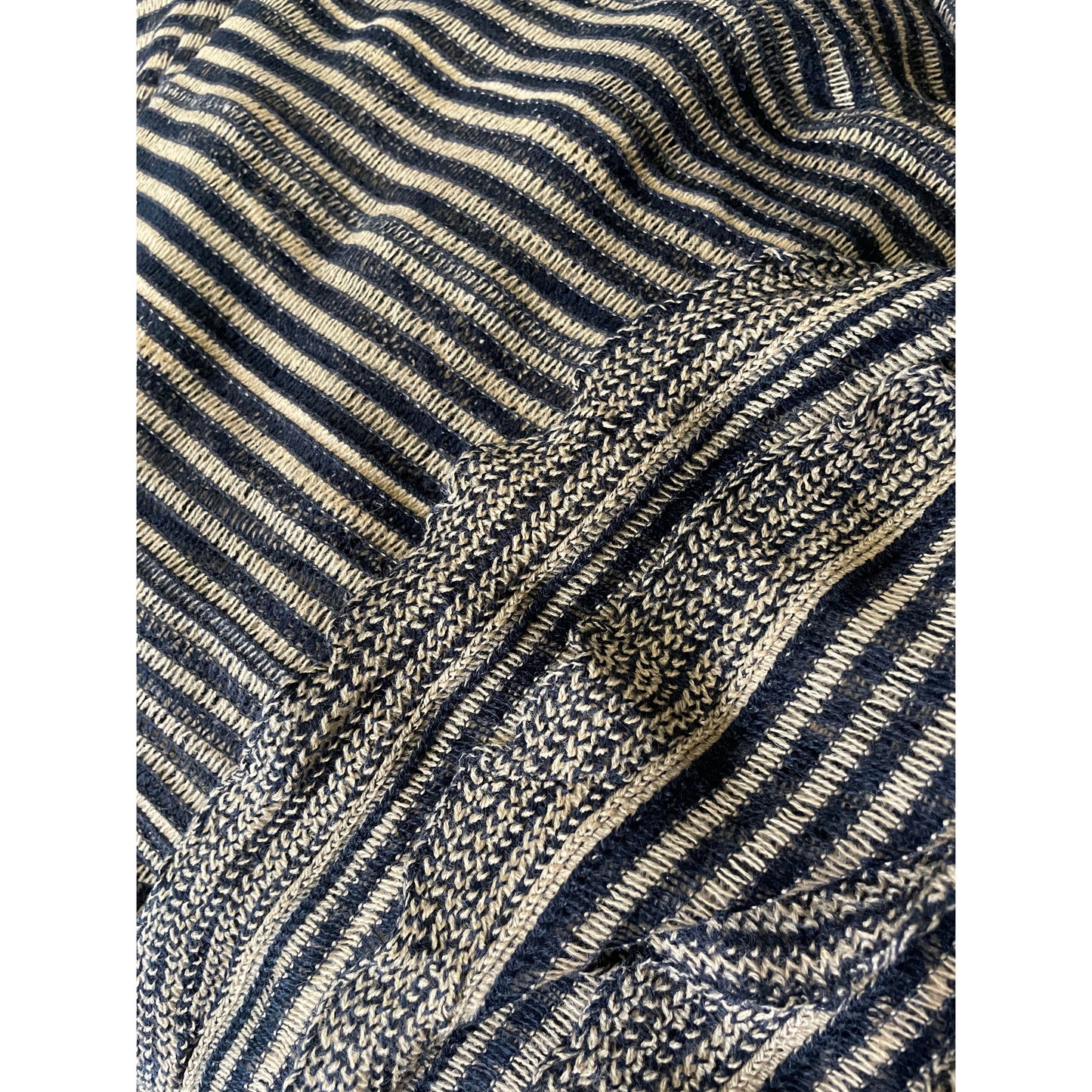 Razi ruffle knit (fabric)