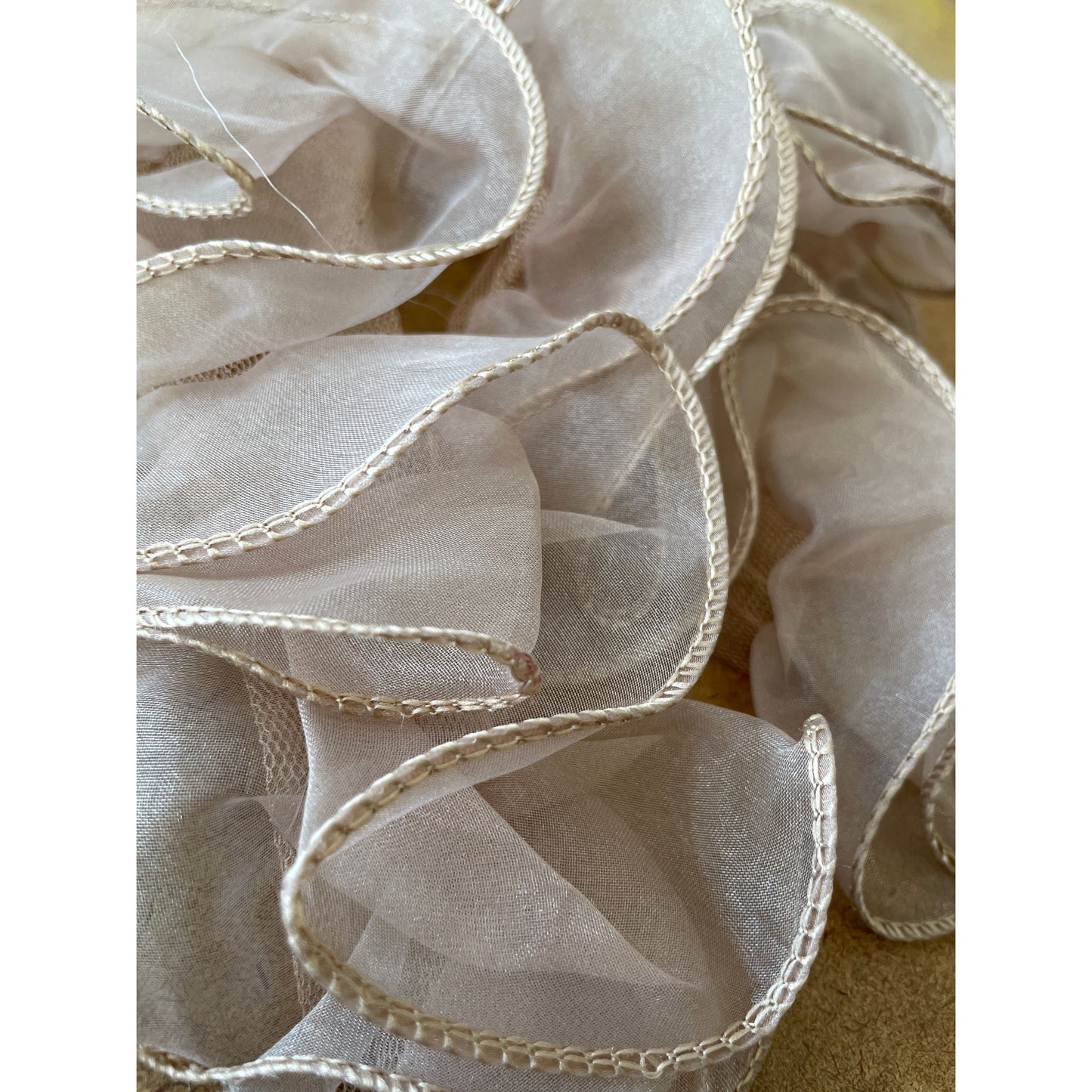 Organza and ruffles (trim)