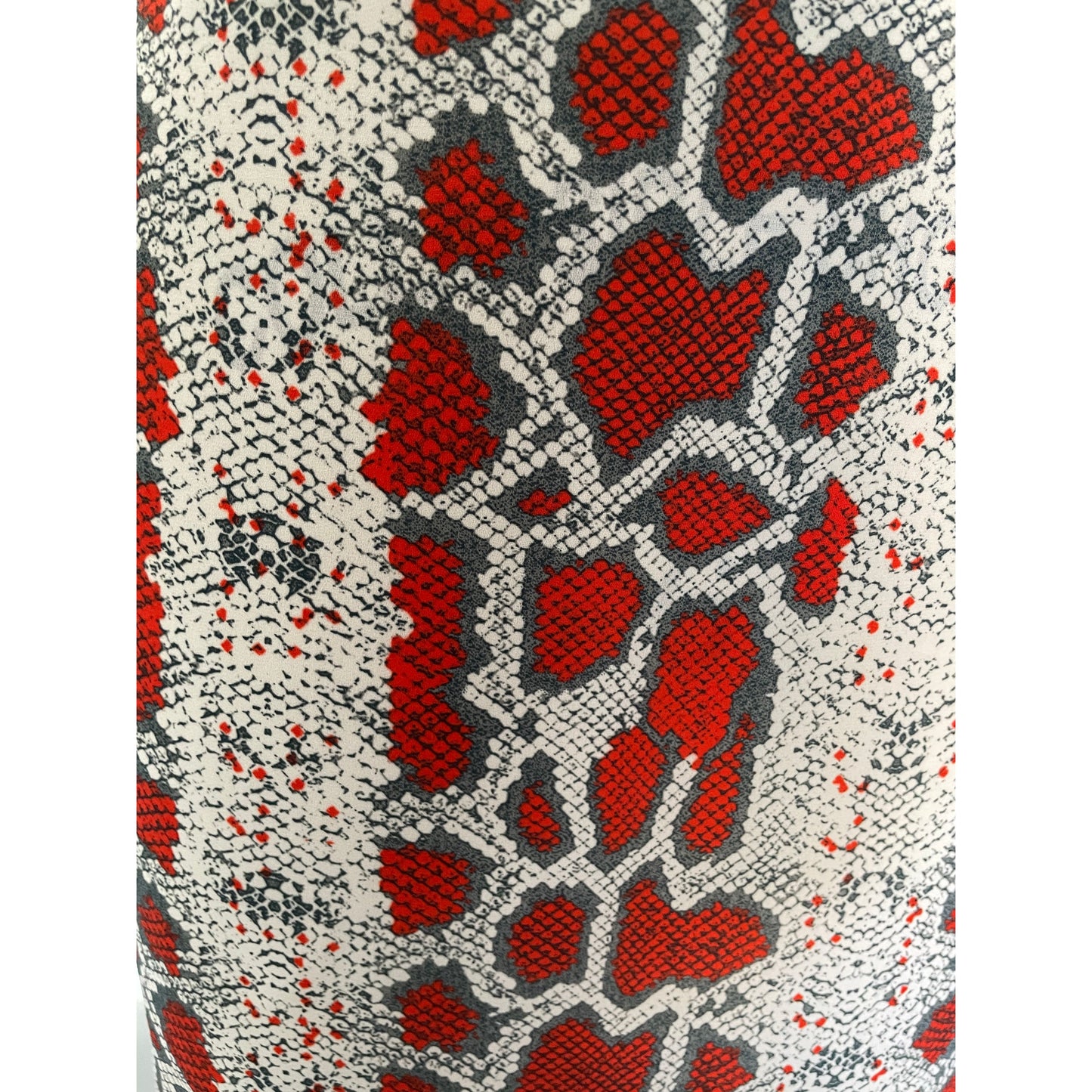 Snakeskin flow (fabric)