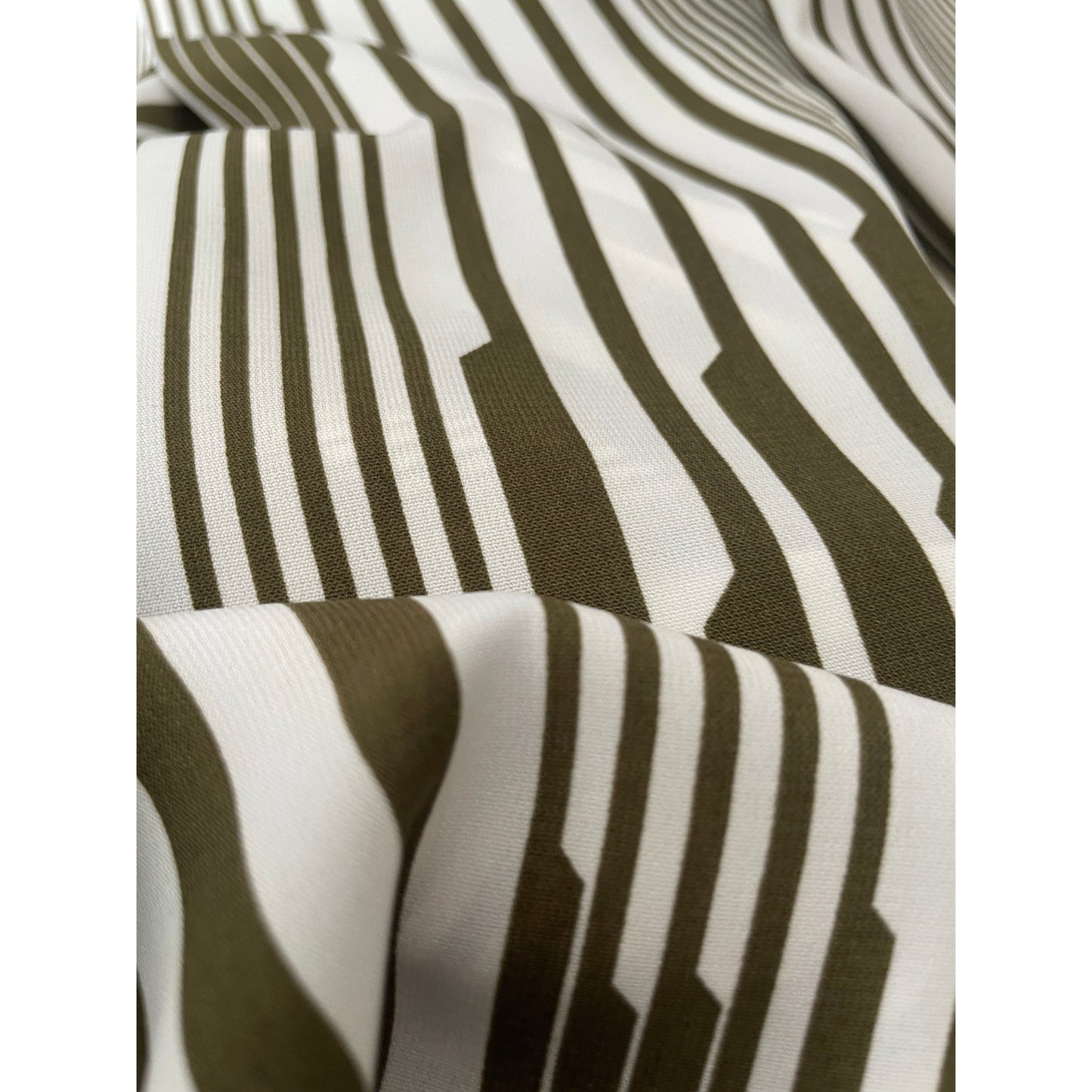 Lillie lines Olive (fabric)