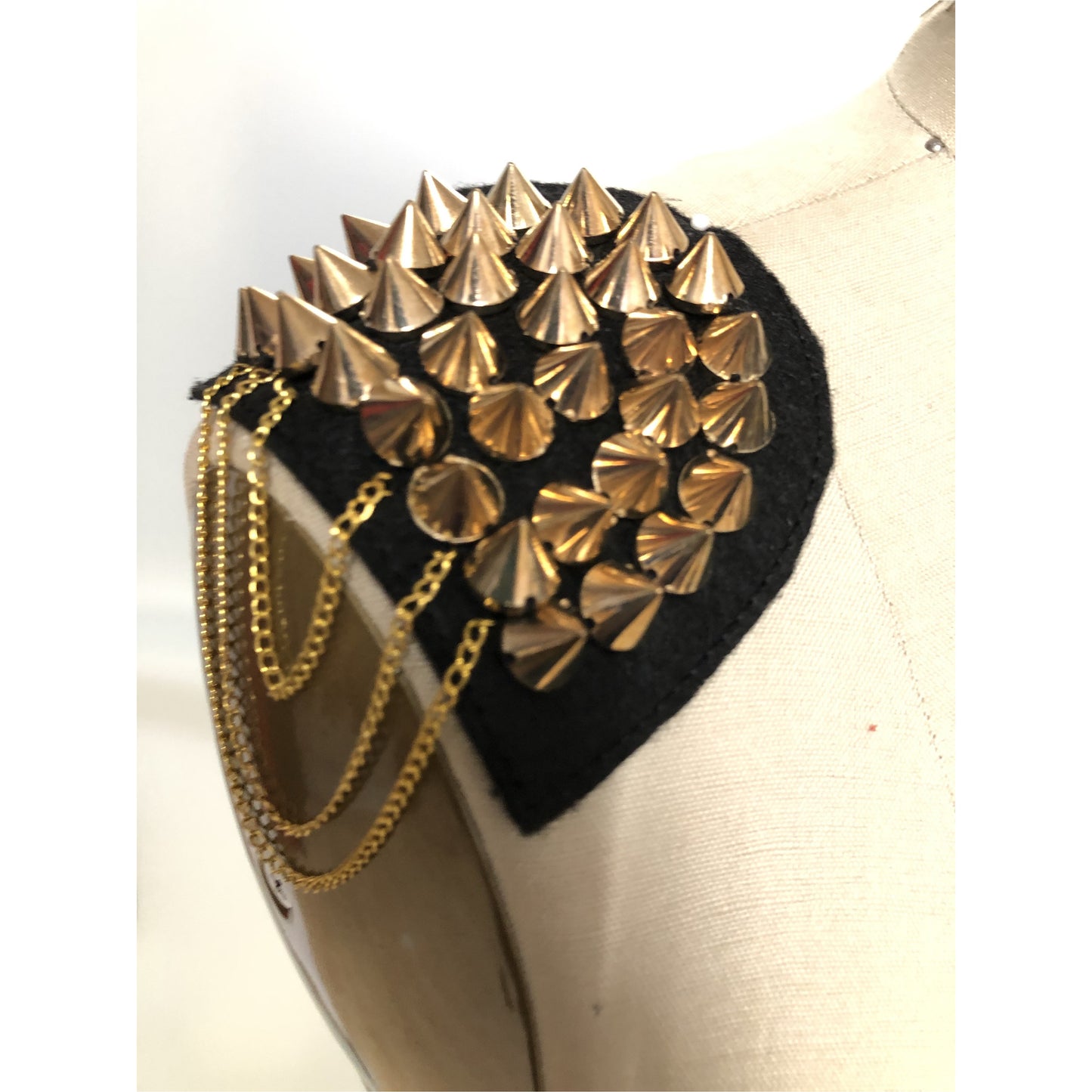 Sami Spikes (2) (trims)