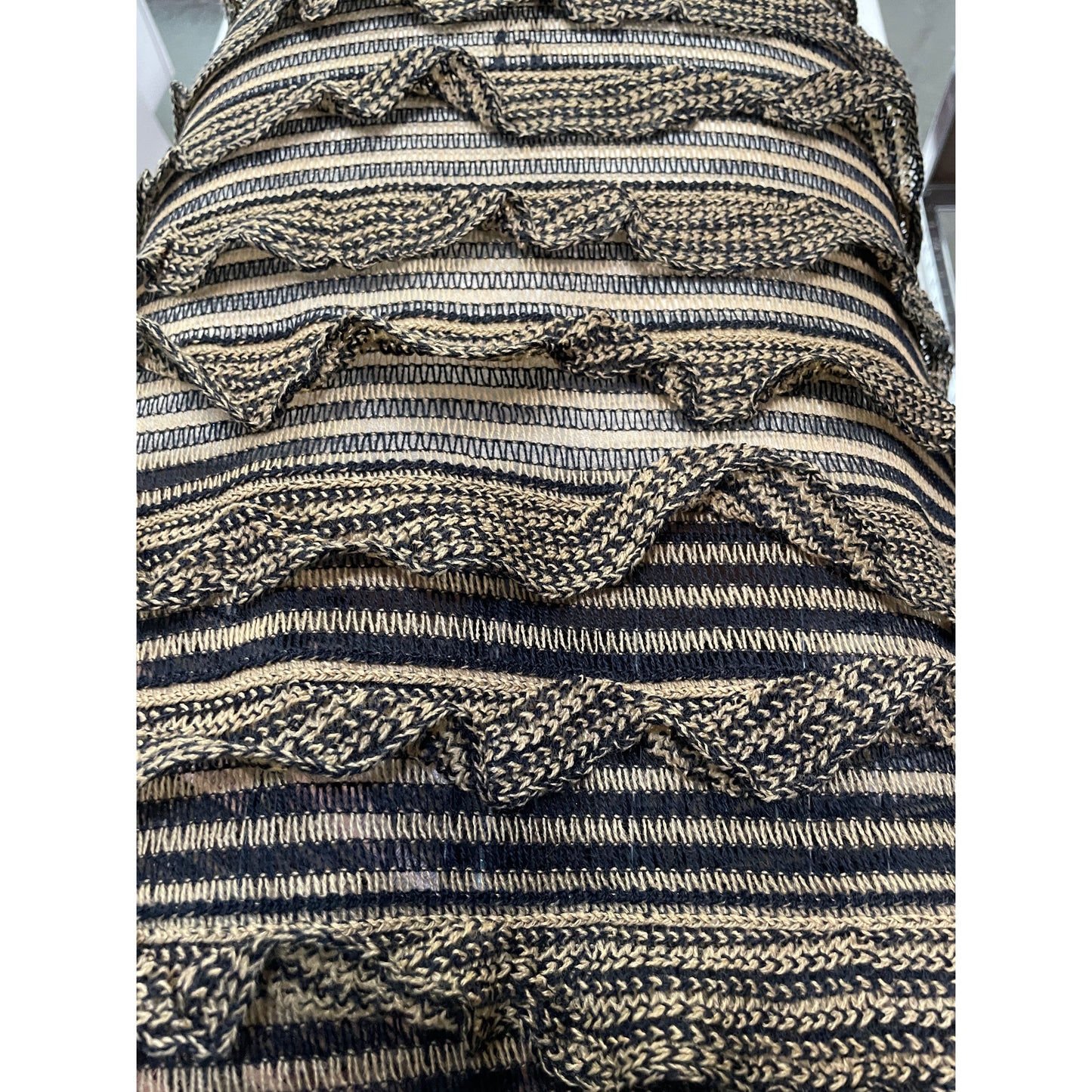 Razi ruffle knit (fabric)