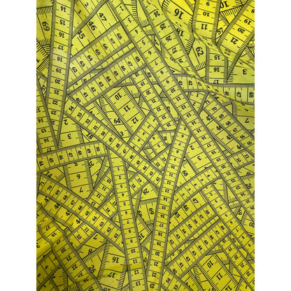 Measuring up stretch mesh (fabric)