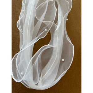 Organza and pearls (trim)