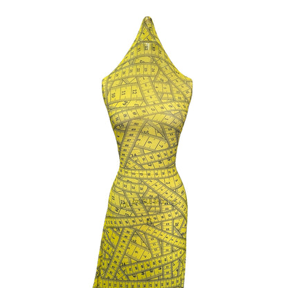 Measuring up stretch mesh (fabric)