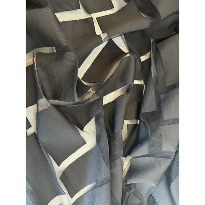 Off the grid (fabric)